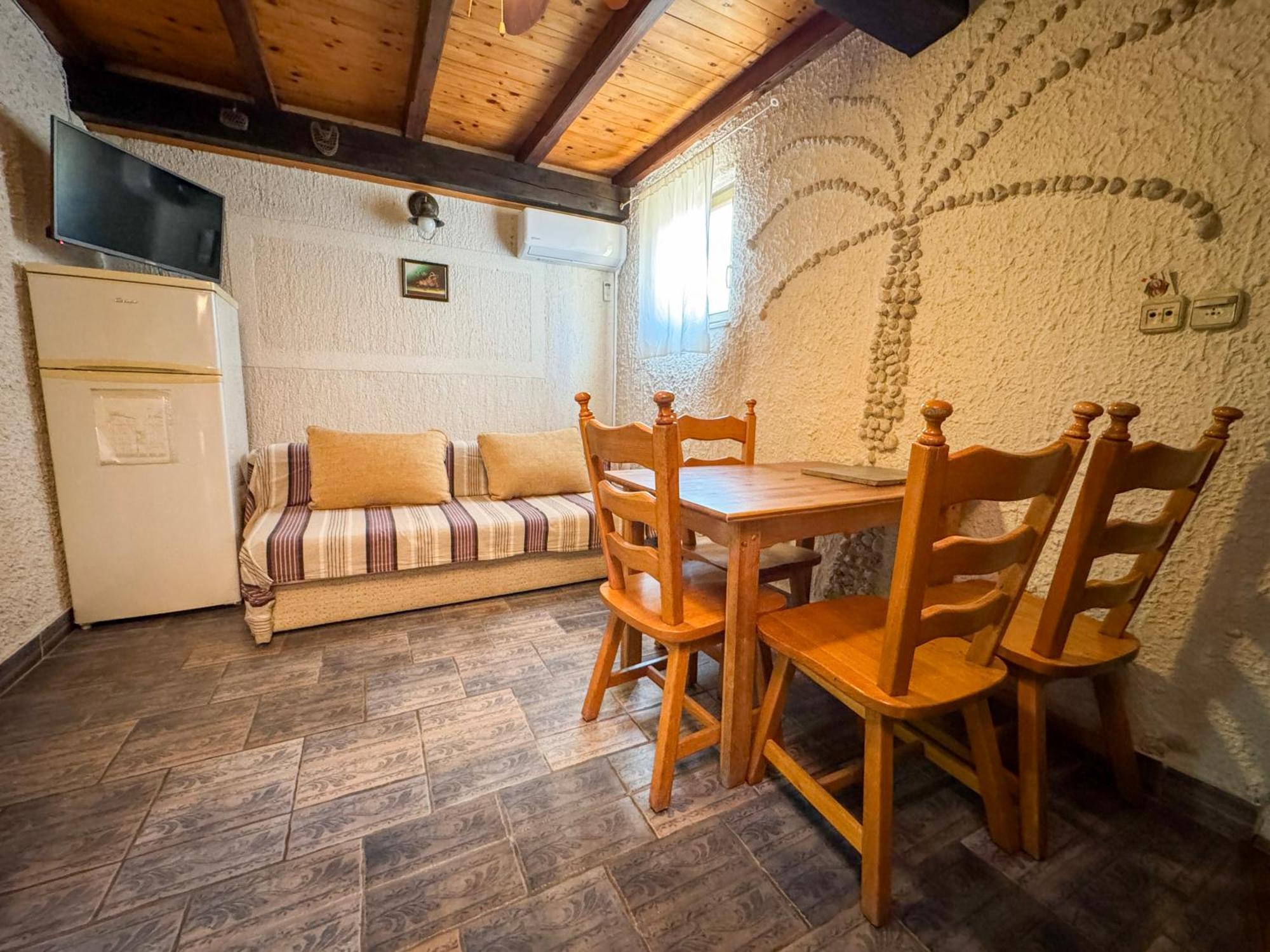 Apartments Voltera Parking Space Near The House Betina  Exterior foto